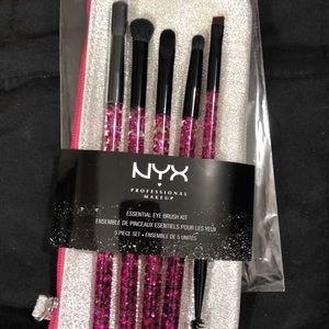 NYX eye brush kit